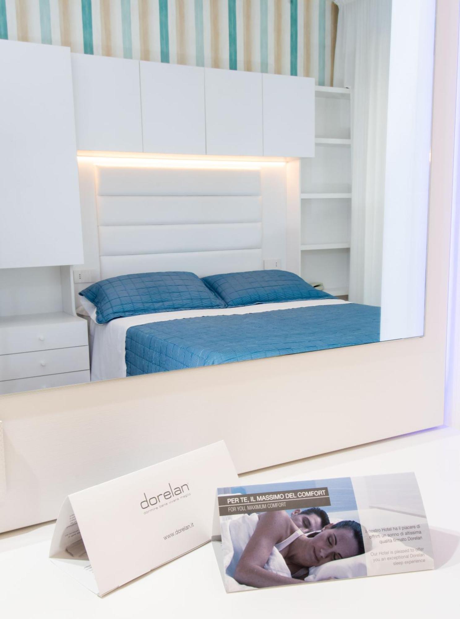 Hotel Albatros Misano Adriatico Eksteriør bilde