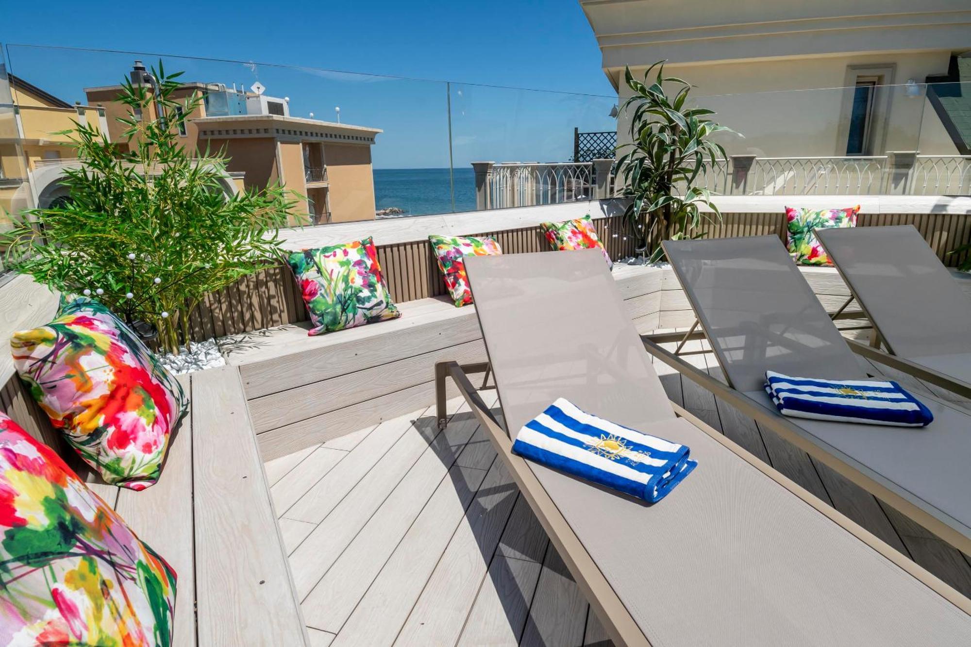 Hotel Albatros Misano Adriatico Eksteriør bilde