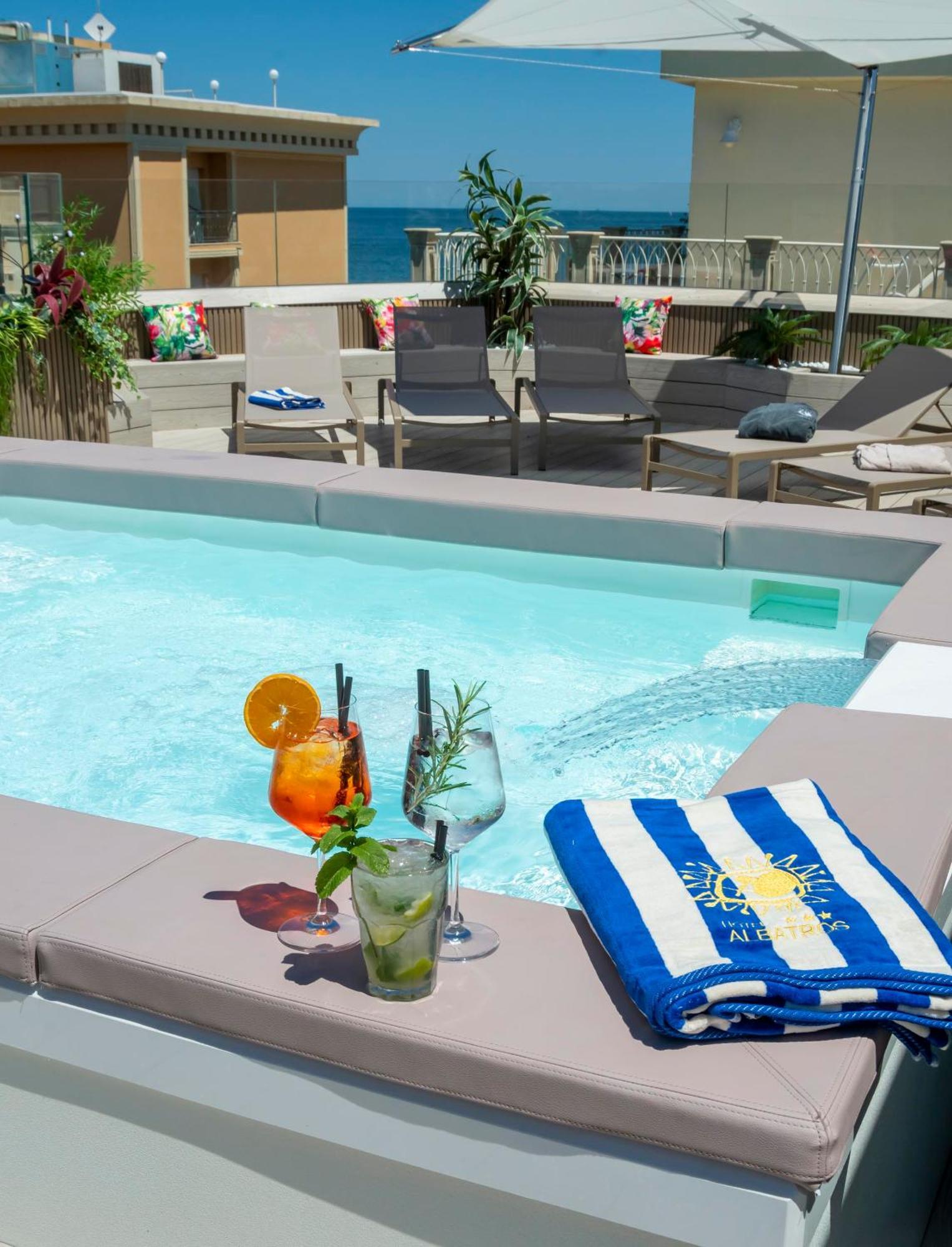 Hotel Albatros Misano Adriatico Eksteriør bilde