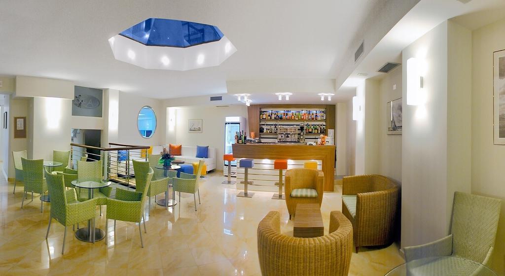 Hotel Albatros Misano Adriatico Eksteriør bilde